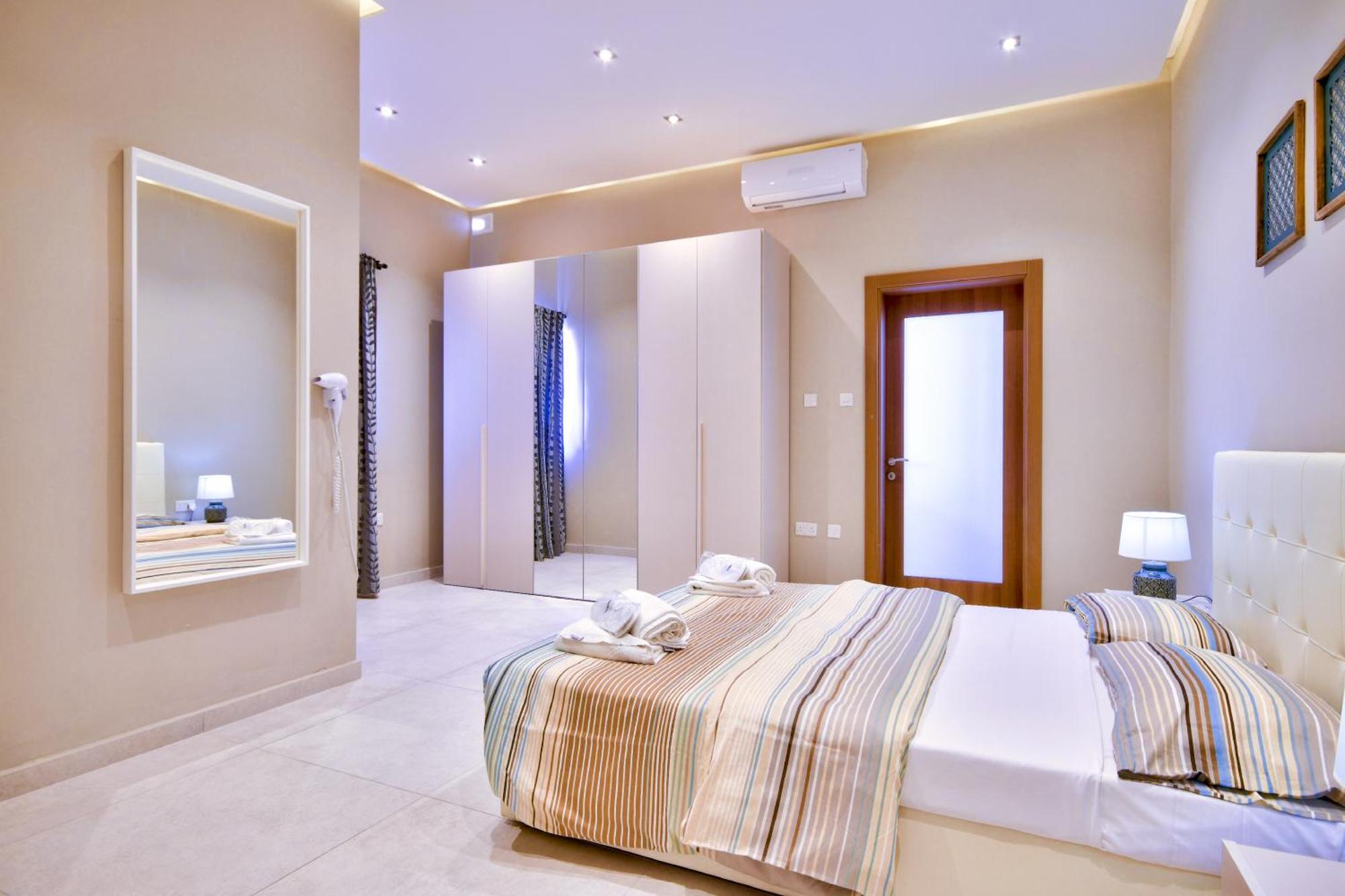 Villa Goa - By Luxury Villas Malta Меллиеха Экстерьер фото